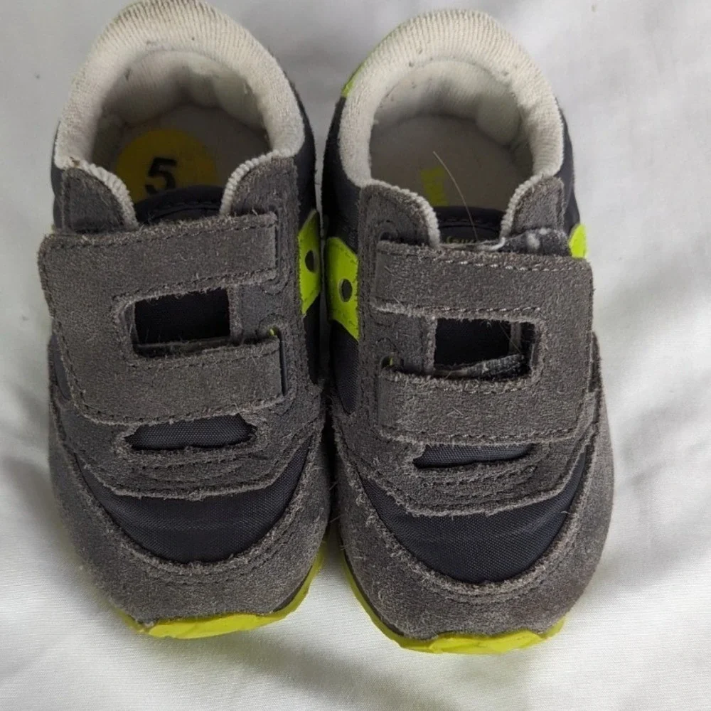 Saucony Baby Sneakers Size 5‎ Grey and Green Hook and Loop